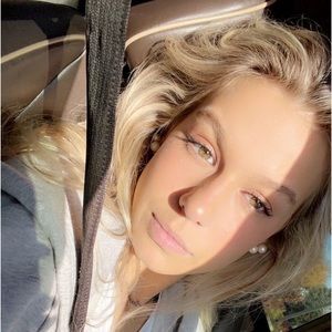 Meet your Posher, Savannah